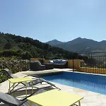 8col12 De Caractere Avec Piscine Privee