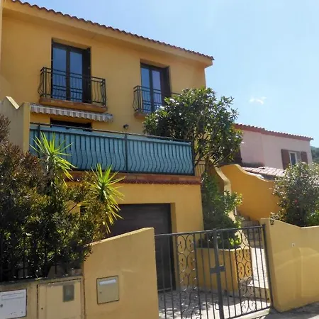 Villa 8col12 De Caractere Avec Piscine Prive *