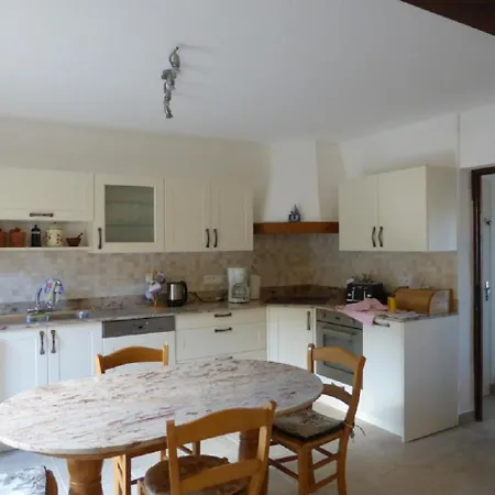 Vila 8col12 De Caractere Avec Piscine Privee